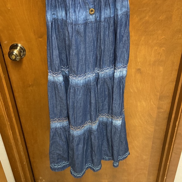 Lapis Dress 🤍 - Picture 3 of 4